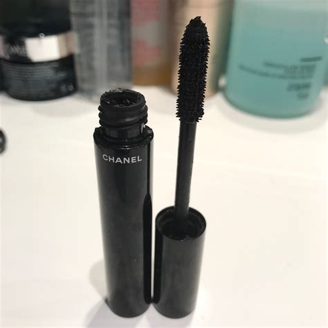 revolution de chanel mascara|Chanel le volume mascara review.